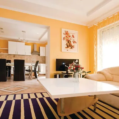 Amazing In Tribalj W/ Outdoor Swimming Pool, Wifi And 3 Bedrooms Tribalj (Primorsko-Goranska)