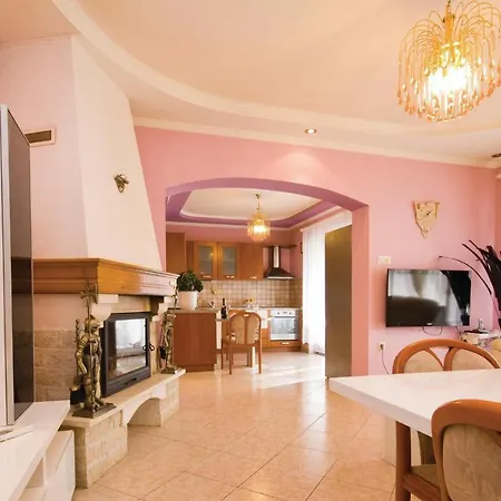 Amazing In Tribalj W/ Outdoor Swimming Pool, Wifi And 3 Bedrooms Vikendica